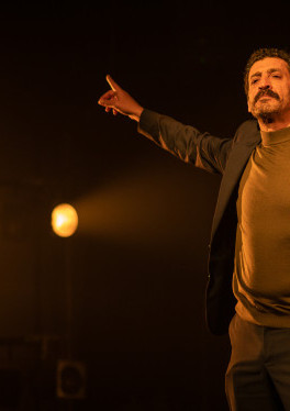 PRESO EN LA ESPERANZA / TRAPPED IN HOPE / مسجون في الأمل